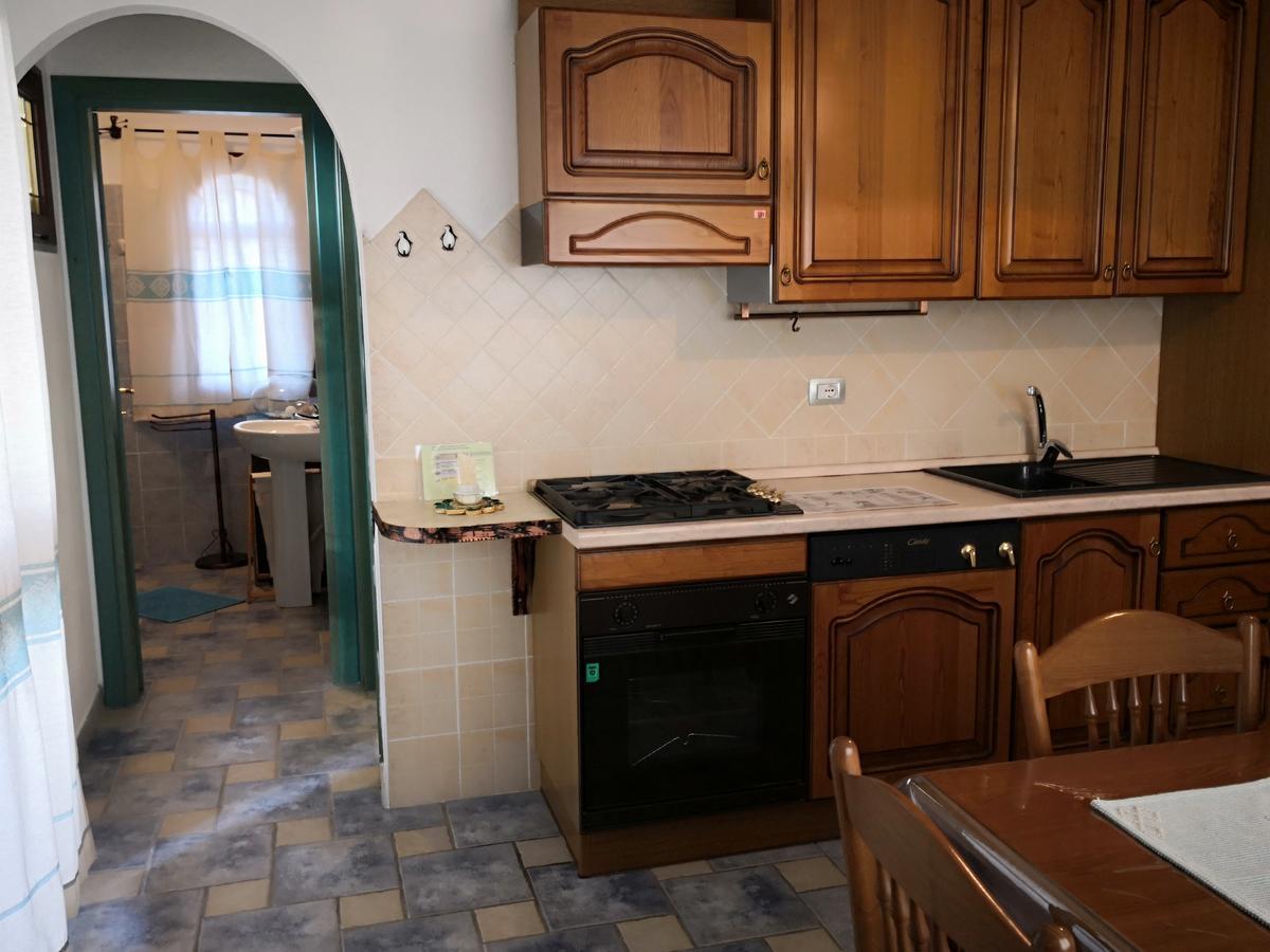 Casa Vacanza Tanaunella Будони Экстерьер фото